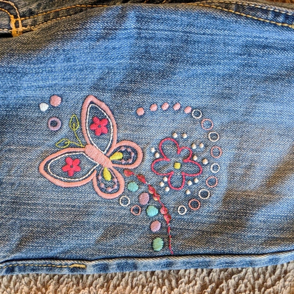 π» Embroidered Jeans - Picture 3 of 12